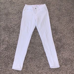White skinny jeans